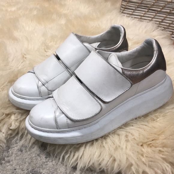 Alexander McQueen - Picture 2 of 5